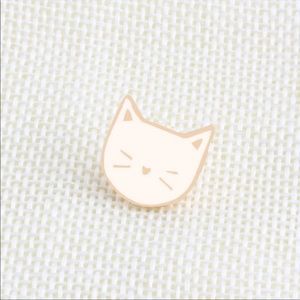 Cream Cat Enamel Pin